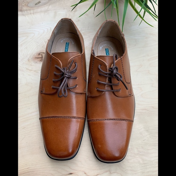 Florsheim Other - Florsheim boys NWT brown dress shoes